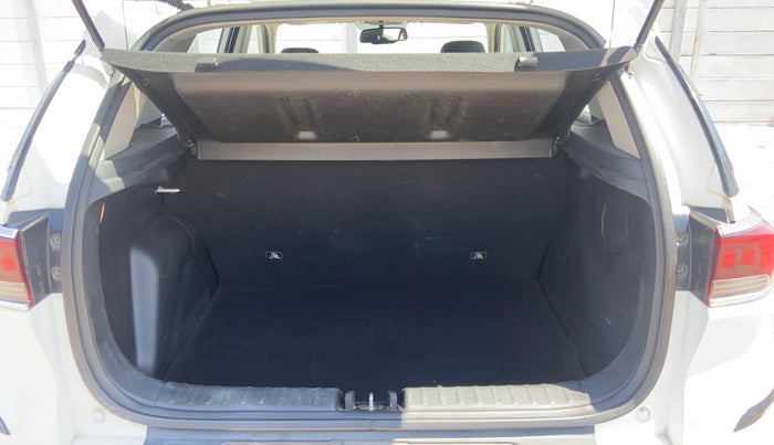 2020 KIA SONET GTX PLUS 1.0 DCT, Petrol, Automatic, 1,35,170 km, Boot Inside