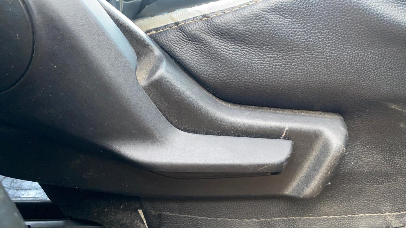 2018 Maruti IGNIS SIGMA 1.2, Petrol, Manual, 57,597 km, Driver Side Adjustment Panel