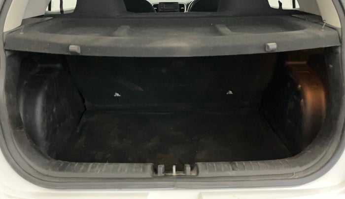 2020 Hyundai VENUE S 1.0 TURBO MT, Petrol, Manual, 97,125 km, Boot Inside