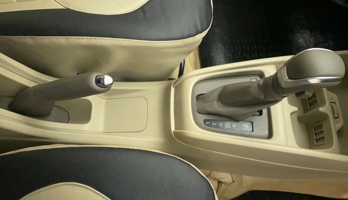 2019 Maruti Ertiga ZXI AT SHVS, Petrol, Automatic, 14,699 km, Gear Lever