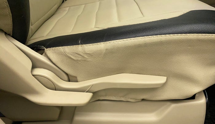 2019 Maruti Ertiga ZXI AT SHVS, Petrol, Automatic, 14,699 km, Driver Side Adjustment Panel