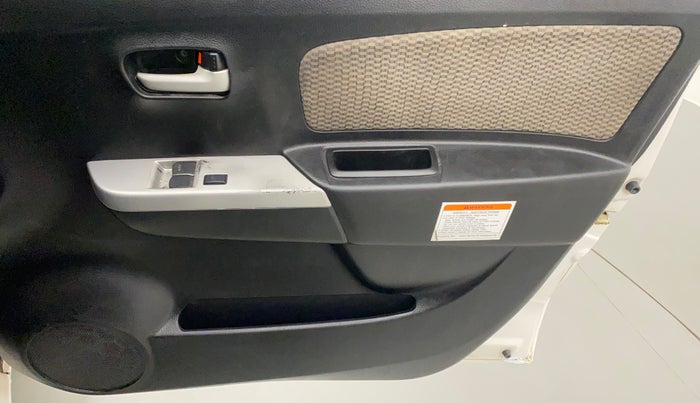 2014 Maruti Wagon R 1.0 LXI CNG, CNG, Manual, 86,447 km, Driver Side Door Panels Control