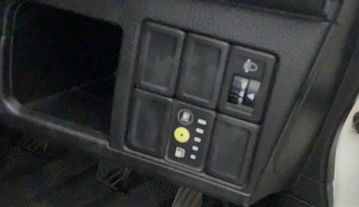2014 Maruti Wagon R 1.0 LXI CNG, CNG, Manual, 86,447 km, Dashboard - Headlight height adjustment not working