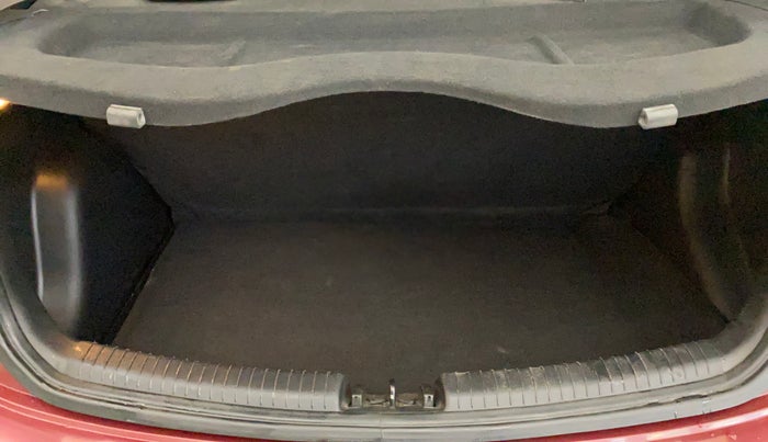 2015 Hyundai Grand i10 ASTA AT 1.2 KAPPA VTVT, Petrol, Automatic, 27,277 km, Boot Inside