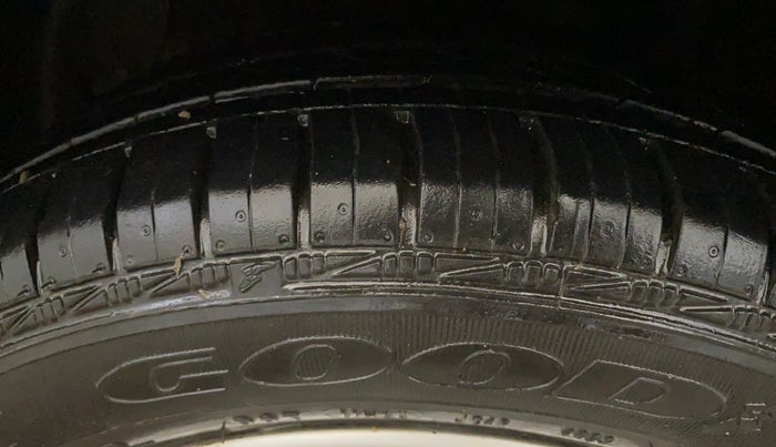 2015 Hyundai Grand i10 ASTA AT 1.2 KAPPA VTVT, Petrol, Automatic, 27,277 km, Left Front Tyre Tread