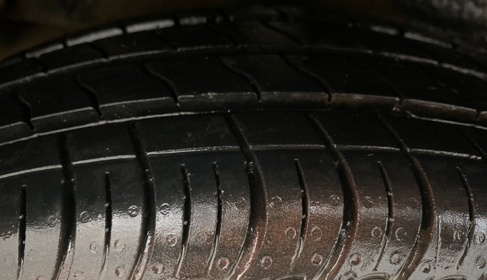 2015 Maruti Celerio VXI AMT, Petrol, Automatic, 82,209 km, Right Rear Tyre Tread