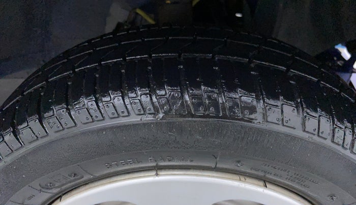 2014 Tata Nano XT TWIST, Petrol, Manual, 8,511 km, Right Front Tyre Tread