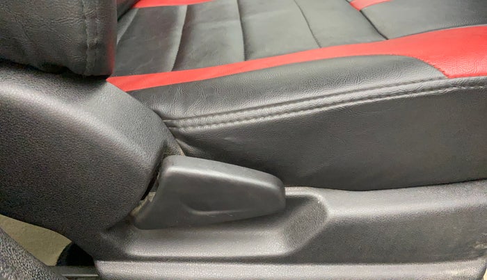 2019 Renault Kwid RXT 1.0 (O), Petrol, Manual, 18,351 km, Driver Side Adjustment Panel