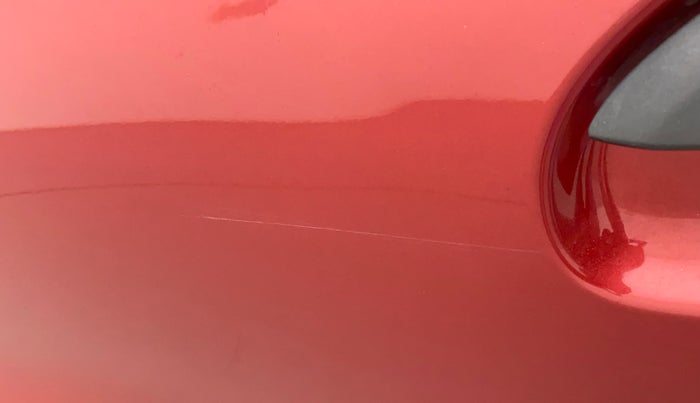 2019 Renault Kwid RXT 1.0 (O), Petrol, Manual, 18,351 km, Rear left door - Minor scratches