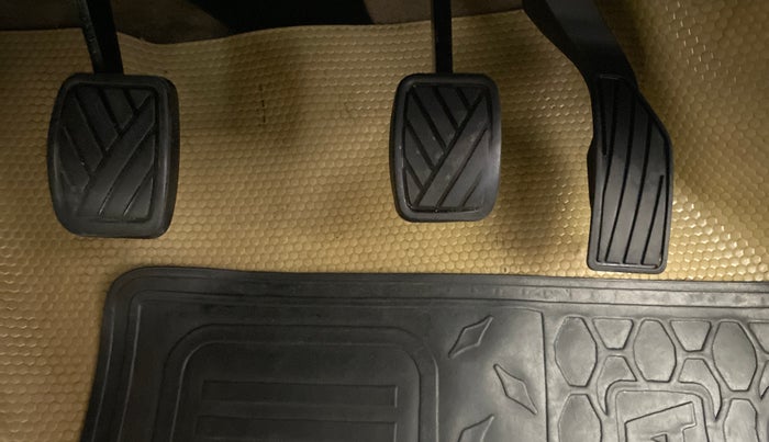 2017 Maruti Swift Dzire VXI, Petrol, Manual, 1,30,667 km, Pedals