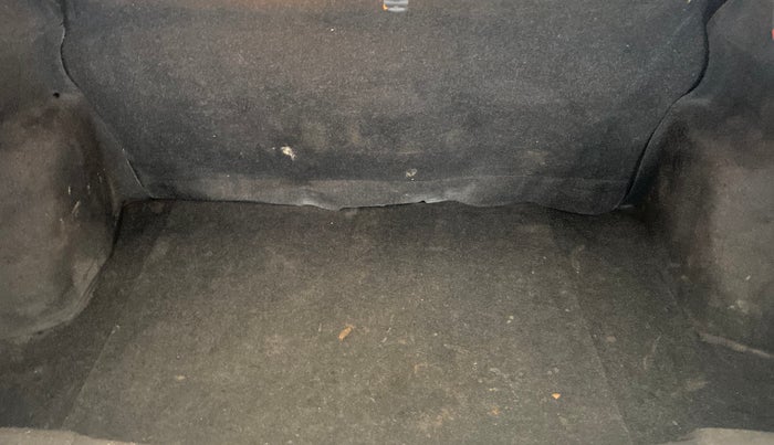 2017 Maruti Swift Dzire VXI, Petrol, Manual, 1,30,667 km, Boot Inside