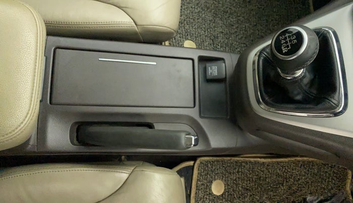 2015 Honda CRV 2.0L I-VTEC 2WD AT, Petrol, Automatic, 60,268 km, Gear Lever