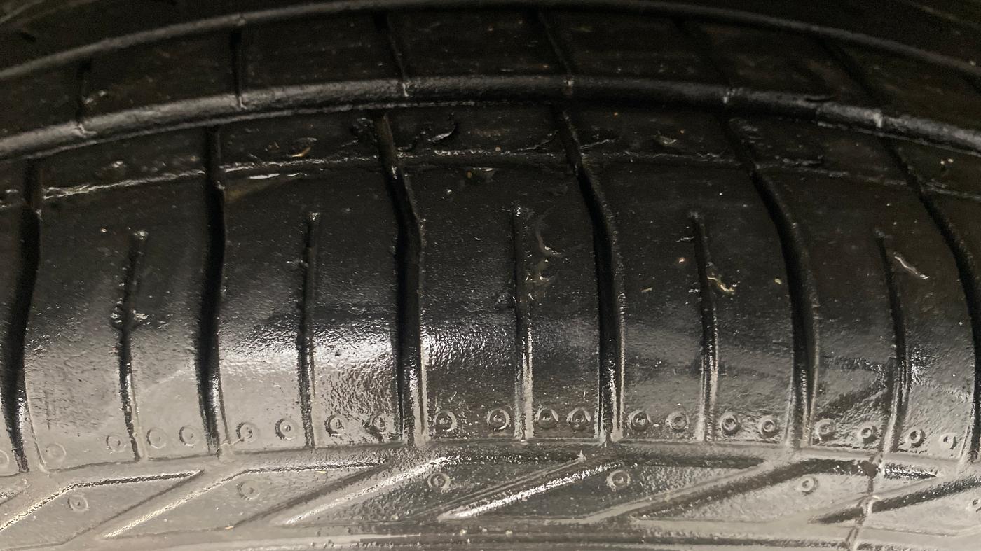 2021 Tata NEXON XMA SUNROOF PETROL, Petrol, Automatic, 50,450 km, Left Front Tyre Tread
