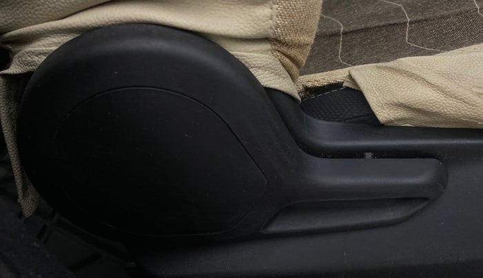 2021 Tata NEXON XMA SUNROOF PETROL, Petrol, Automatic, 50,214 km, Driver Side Adjustment Panel