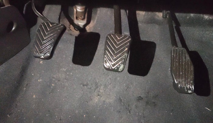 2013 Hyundai Eon SPORTZ, Petrol, Manual, 89,695 km, Pedals