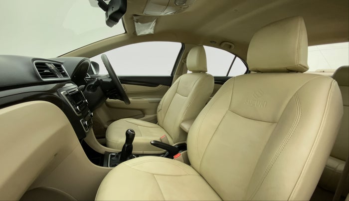2018 Maruti Ciaz ZETA 1.4  MT PETROL, Petrol, Manual, 64,795 km, Right Side Front Door Cabin