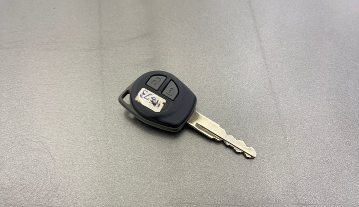 2018 Maruti Dzire VXI AMT, Petrol, Automatic, 44,042 km, Key Close Up