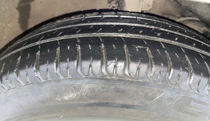 2018 Maruti Dzire VXI AMT, Petrol, Automatic, 44,042 km, Right Front Tyre Tread