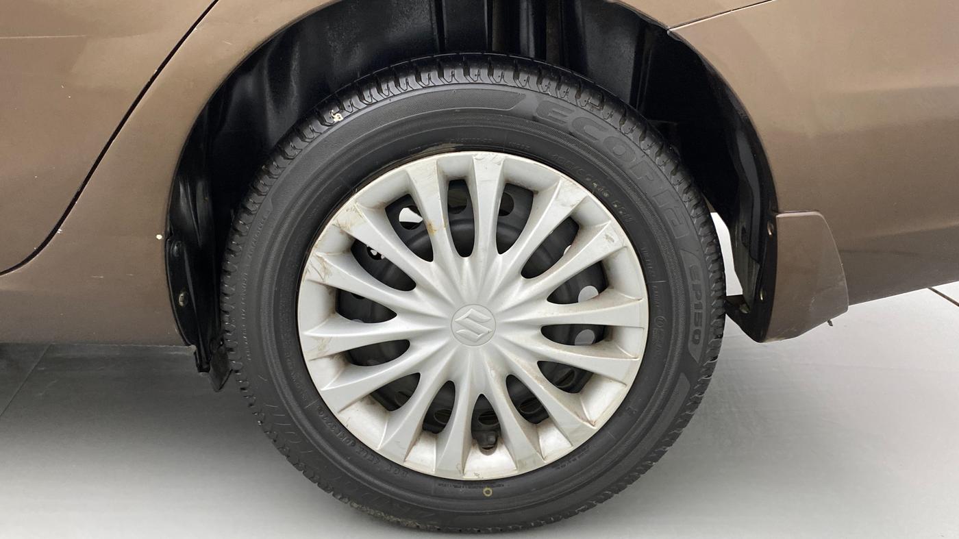 2016 Maruti Ciaz VXI, Petrol, Manual, 69,827 km, Left Rear Wheel