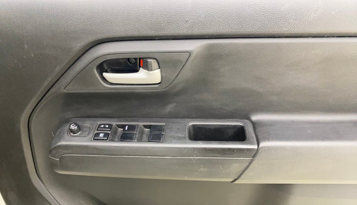 2021 Maruti New Wagon-R VXI 1.0, Petrol, Manual, 9,203 km, Driver Side Door Panels Control