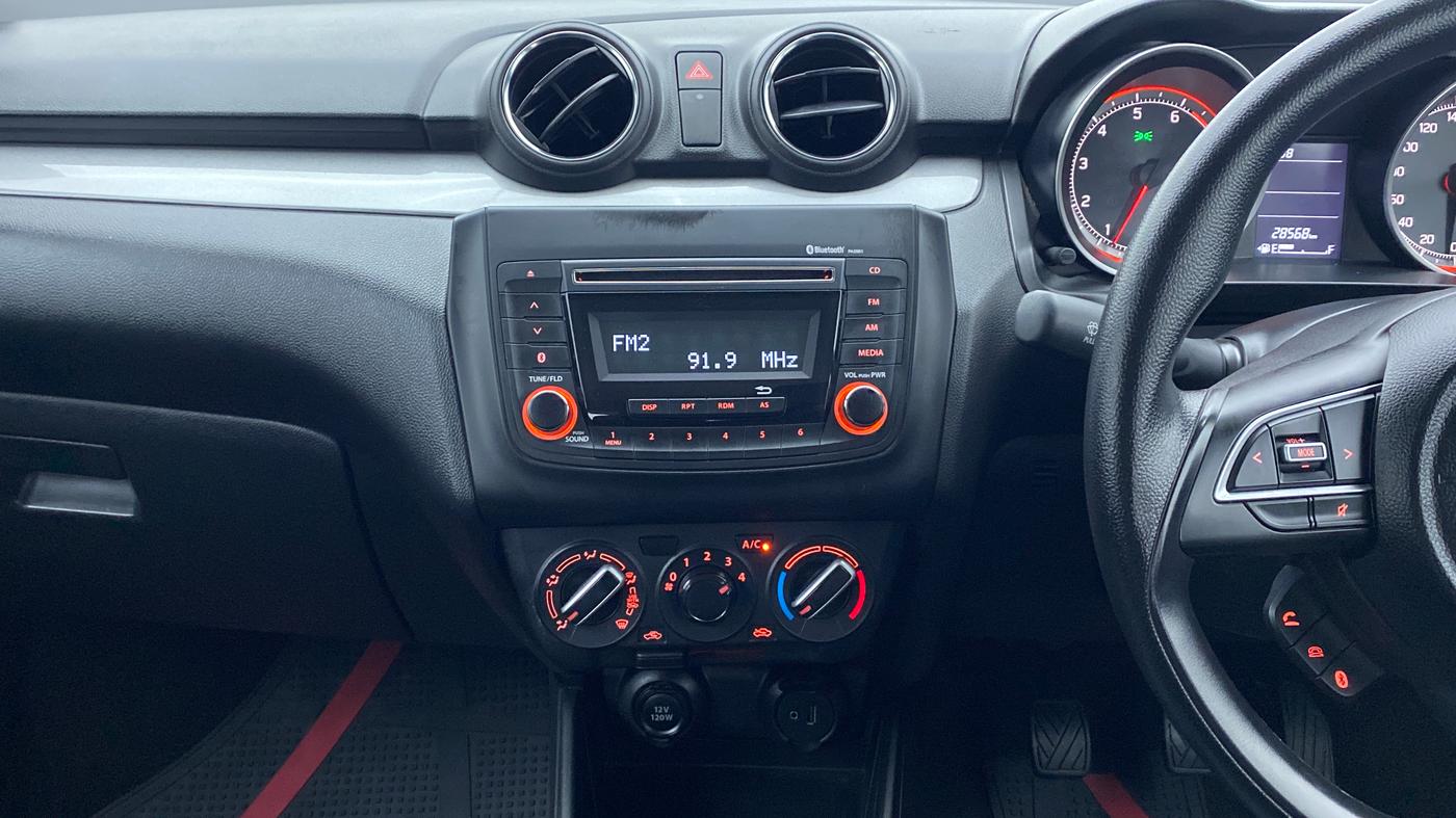 2018 Maruti Swift VXI ABS, Petrol, Manual, 28,686 km, Air Conditioner