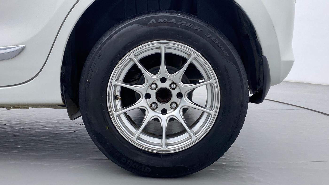 2018 Maruti Swift VXI ABS, Petrol, Manual, 28,686 km, Left Rear Wheel
