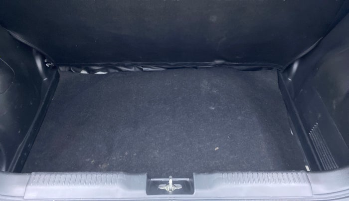 2018 Maruti Swift VXI ABS, Petrol, Manual, 28,686 km, Boot Inside