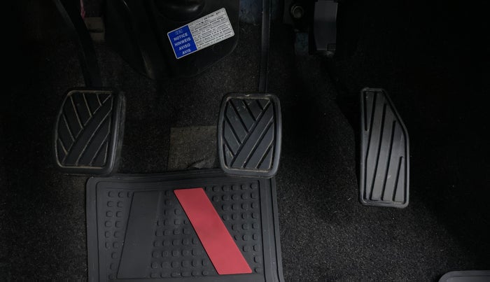 2018 Maruti Swift VXI ABS, Petrol, Manual, 28,686 km, Pedals