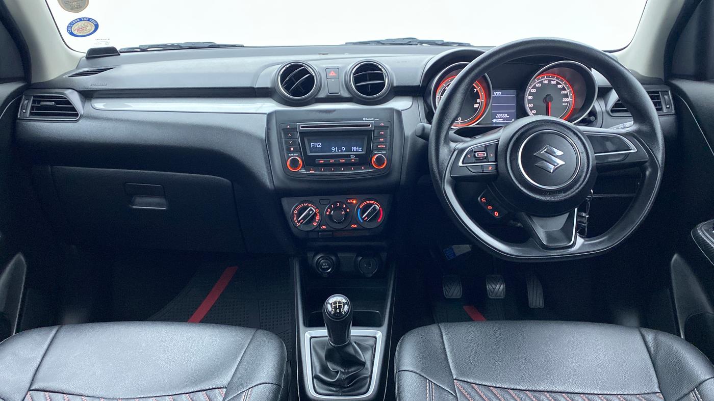 2018 Maruti Swift VXI ABS, Petrol, Manual, 28,686 km, Dashboard