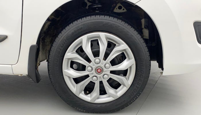 2017 Maruti Wagon R 1.0 VXI, Petrol, Manual, 84,184 km, Right Front Wheel