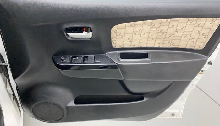 2017 Maruti Wagon R 1.0 VXI, Petrol, Manual, 84,184 km, Driver Side Door Panels Control