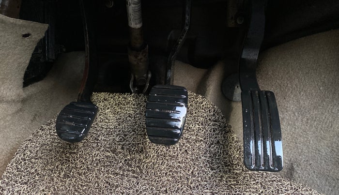 2013 Nissan Terrano XV 85 PS DIESEL, Diesel, Manual, 98,076 km, Pedals