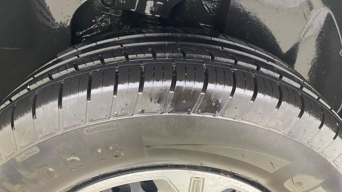 2021 Tata Harrier XMA 2.0L KRYOTEC, Diesel, Automatic, 72,640 km, Left Rear Tyre Tread