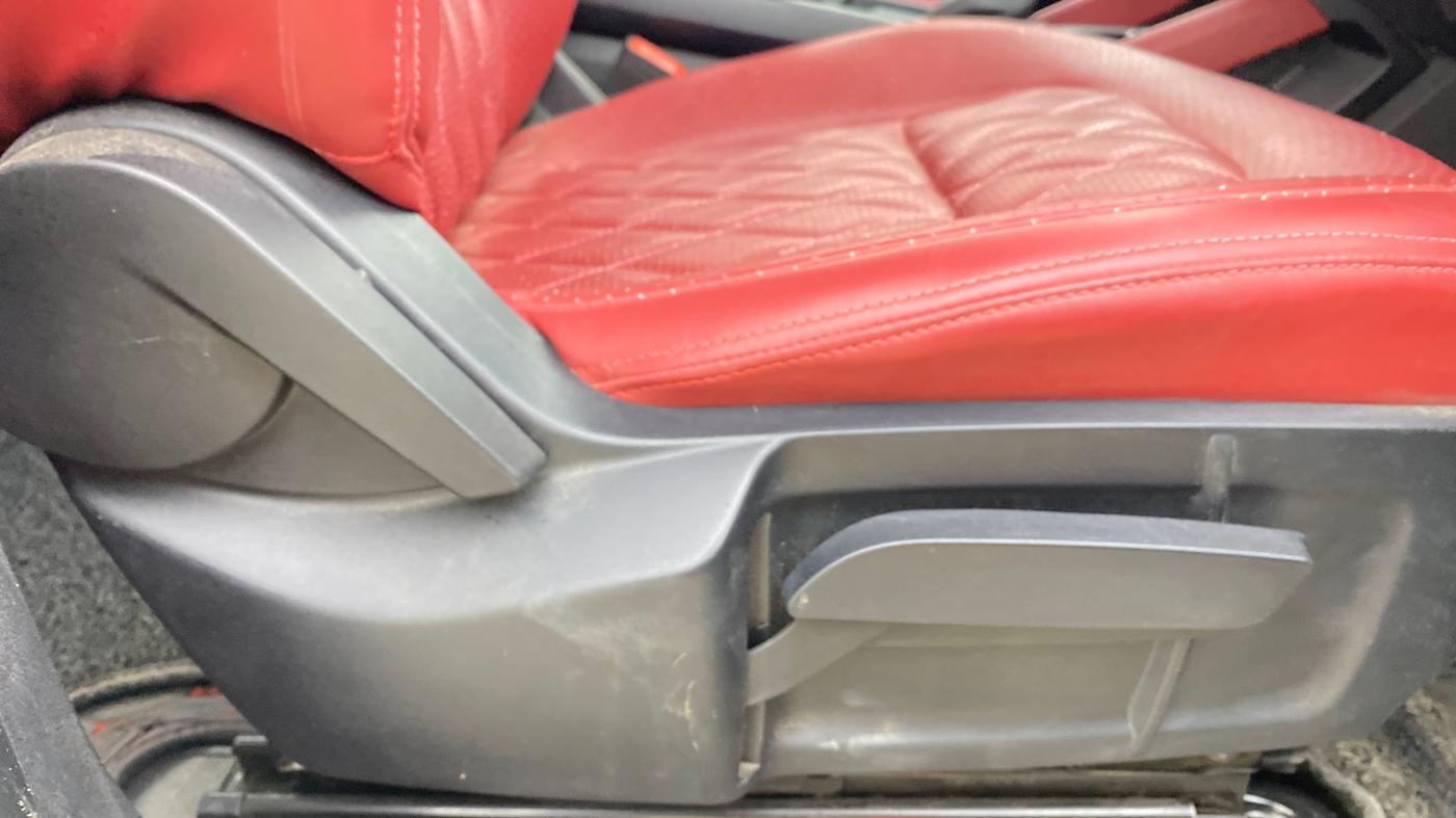 2021 Tata Harrier XMA 2.0L KRYOTEC, Diesel, Automatic, 72,640 km, Driver Side Adjustment Panel