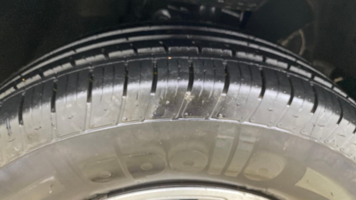 2021 Tata Harrier XMA 2.0L KRYOTEC, Diesel, Automatic, 72,640 km, Right Front Tyre Tread