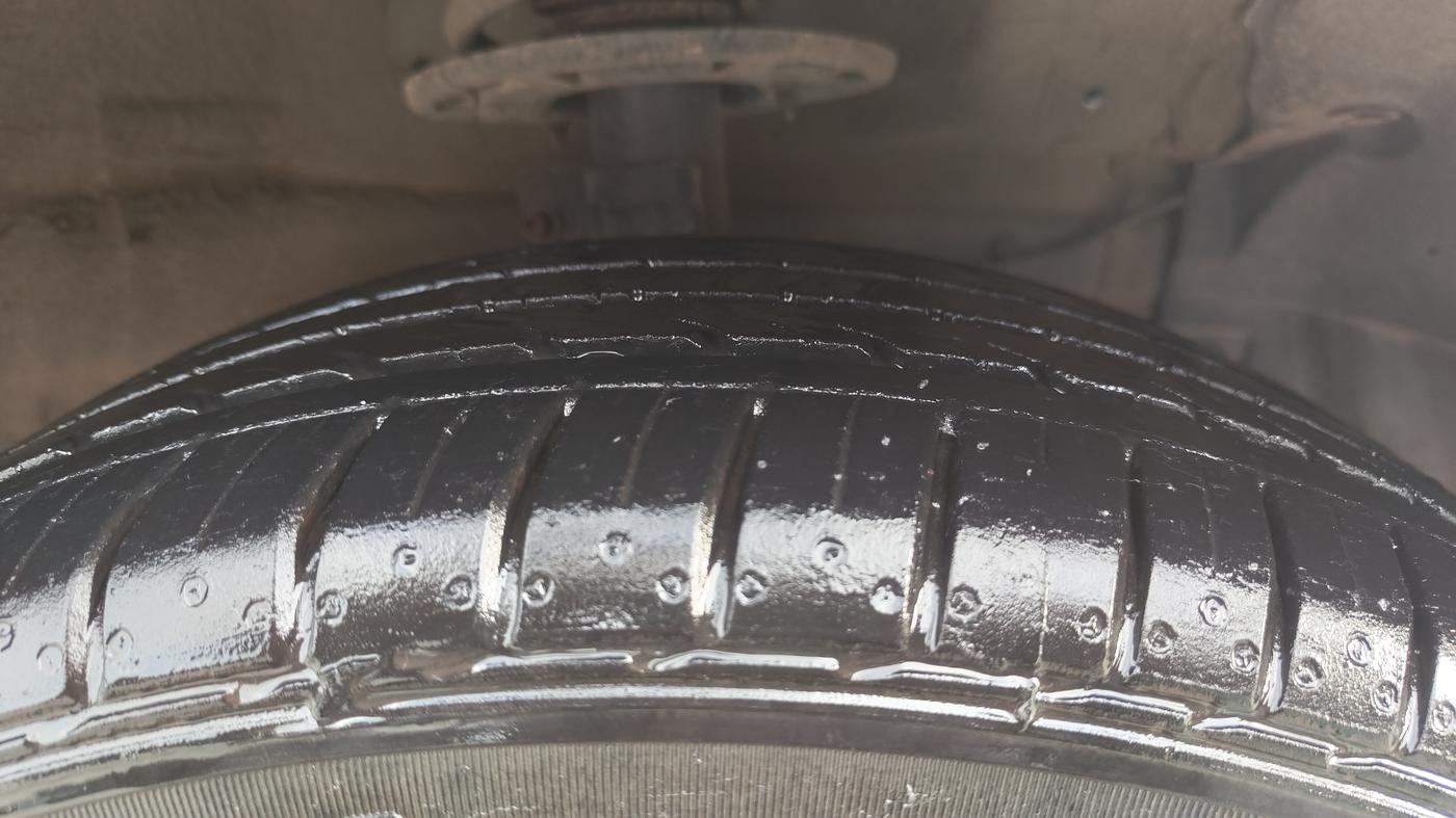 2017 Maruti Ciaz ZDI+ SHVS RS, Diesel, Manual, 93,401 km, Right Front Tyre Tread
