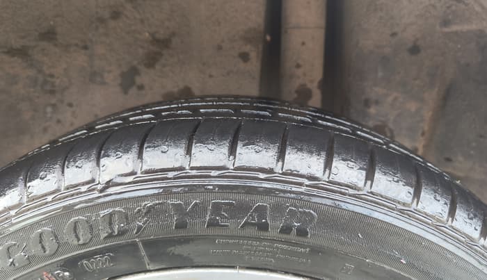 2017 Maruti Ciaz ZDI+ SHVS RS, Diesel, Manual, 93,401 km, Left Rear Tyre Tread