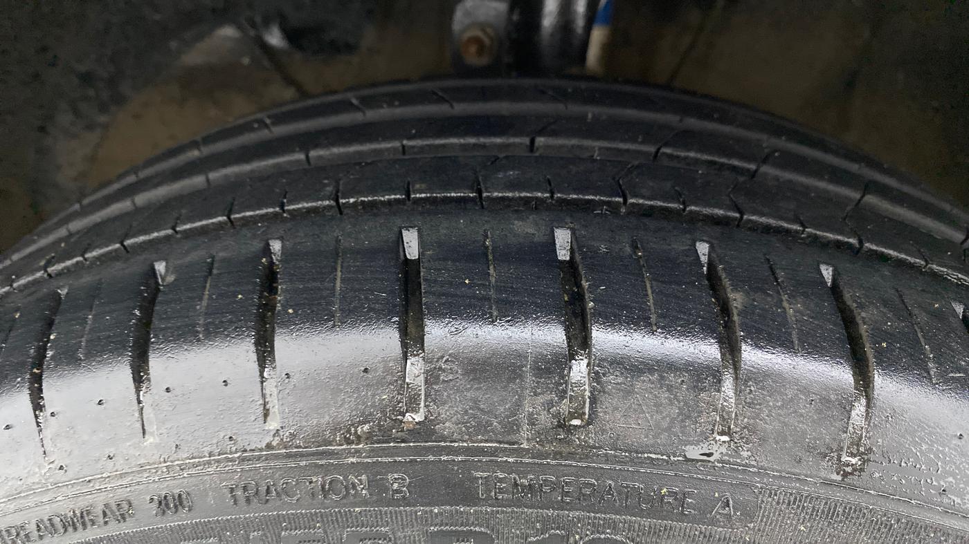 2022 Maruti Baleno ZETA PETROL 1.2, Petrol, Manual, 21,555 km, Left Front Tyre Tread
