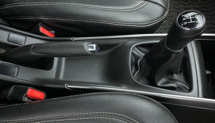 2022 Maruti Baleno ZETA PETROL 1.2, Petrol, Manual, 21,555 km, Gear Lever