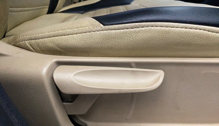 2017 Volkswagen Ameo HIGHLINE1.2L, Petrol, Manual, 1,02,380 km, Driver Side Adjustment Panel