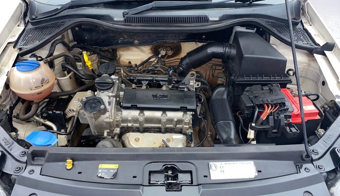 2017 Volkswagen Ameo HIGHLINE1.2L, Petrol, Manual, 1,02,380 km, Engine View