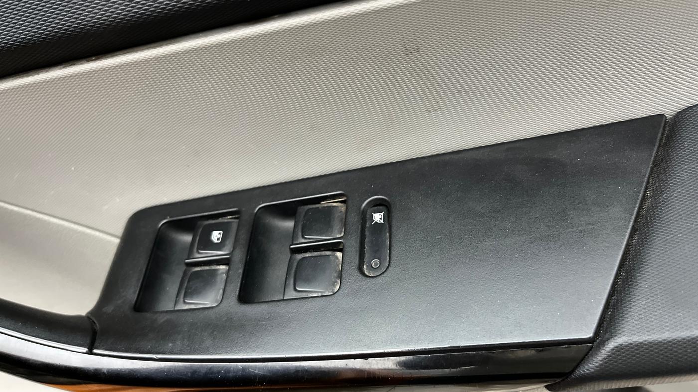 2017 Tata Tiago XM PETROL, Petrol, Manual, 71,963 km, Driver Side Door Panels Control