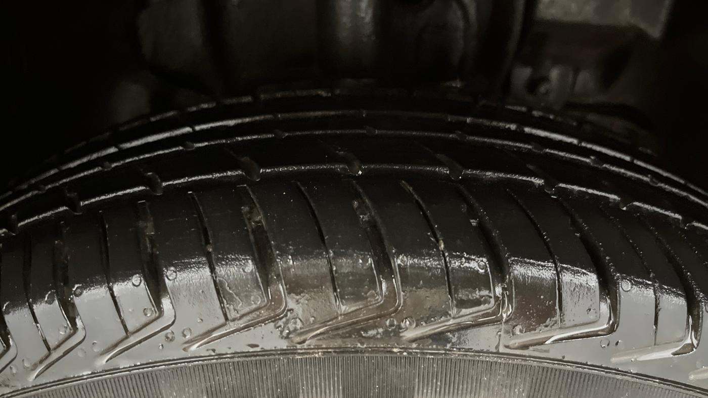2017 Tata Tiago XM PETROL, Petrol, Manual, 71,963 km, Right Front Tyre Tread