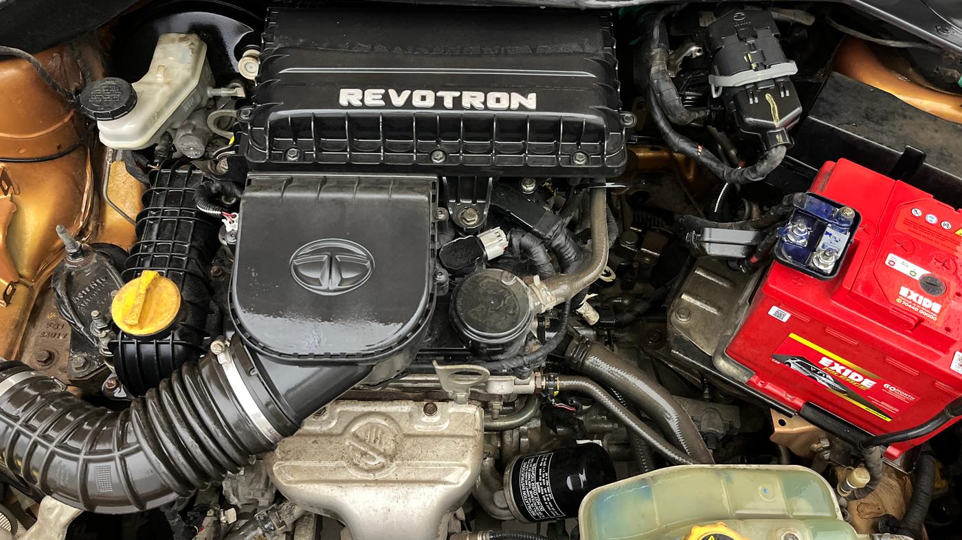 2017 Tata Tiago XM PETROL, Petrol, Manual, 71,963 km, Engine View