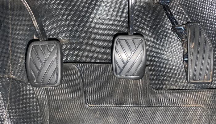 2023 Maruti Swift VXI, Petrol, Manual, 87,983 km, Pedals