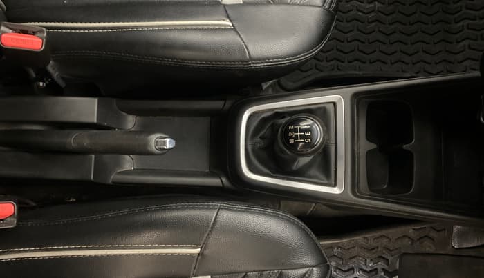 2023 Maruti Swift VXI, Petrol, Manual, 87,983 km, Gear Lever
