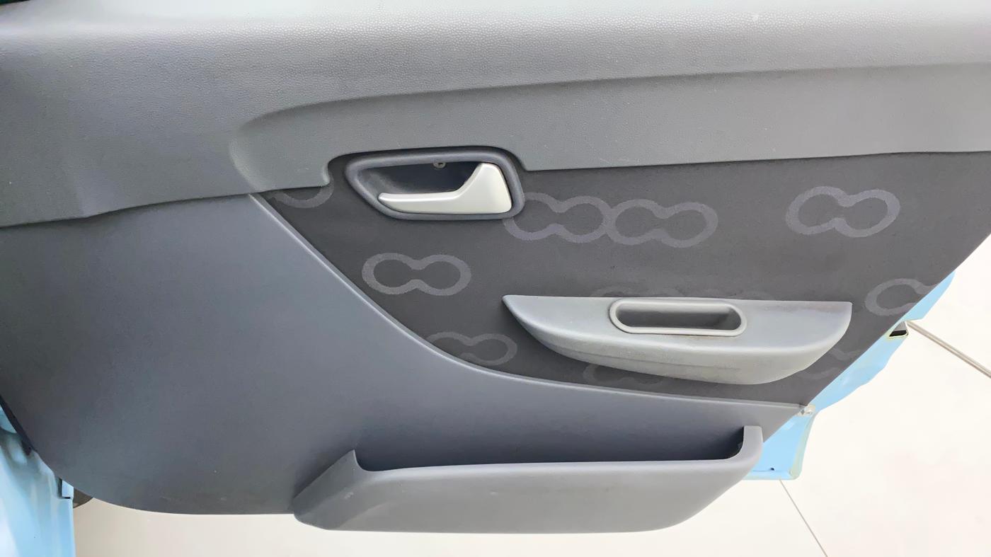 2012 Maruti Alto 800 LXI, Petrol, Manual, 24,919 km, Driver Side Door Panels Control