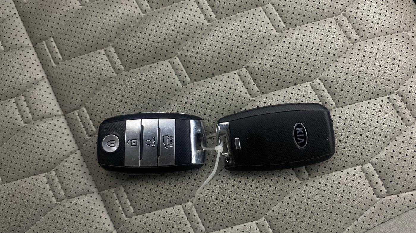 2020 KIA SELTOS HTX IVT 1.5 PETROL, Petrol, Automatic, 85,234 km, Key Close Up