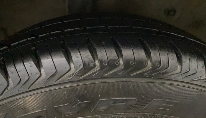 2018 Maruti Celerio ZXI AMT, CNG, Automatic, 45,880 km, Right Rear Tyre Tread