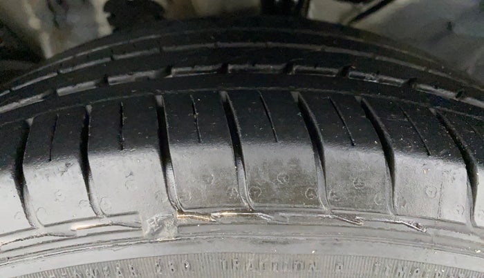2020 KIA SELTOS HTX AT PETROL, Petrol, Automatic, 22,755 km, Left Front Tyre Tread